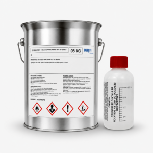 Gelcoat de poliéster NPG con peróxido de metiletilcetona para acabados de alto brillo y resistencia a los rayos UV.